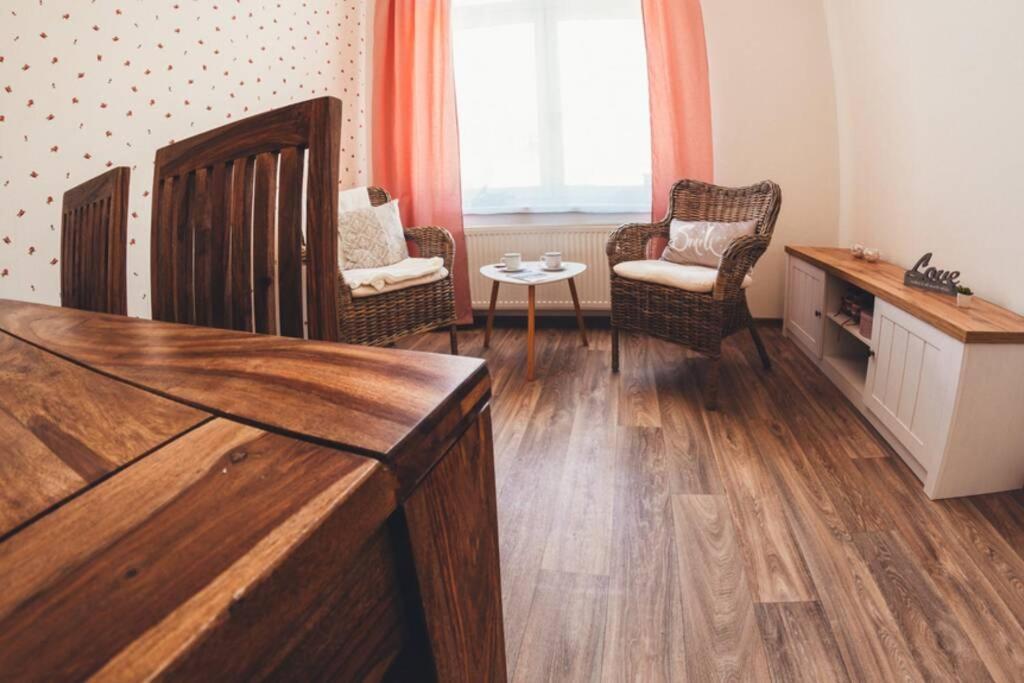 Stylovy Apartman V Centru Nachoda Экстерьер фото