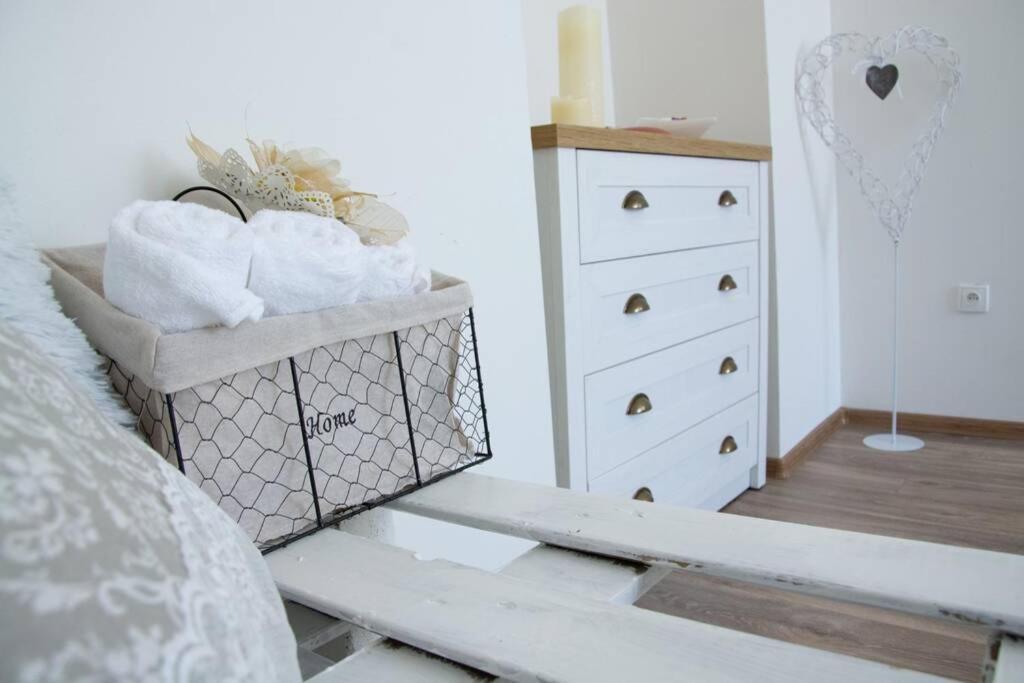 Stylovy Apartman V Centru Nachoda Экстерьер фото
