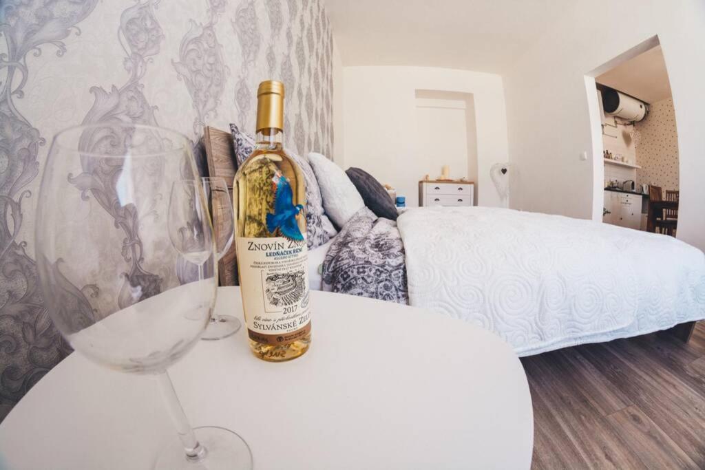 Stylovy Apartman V Centru Nachoda Экстерьер фото