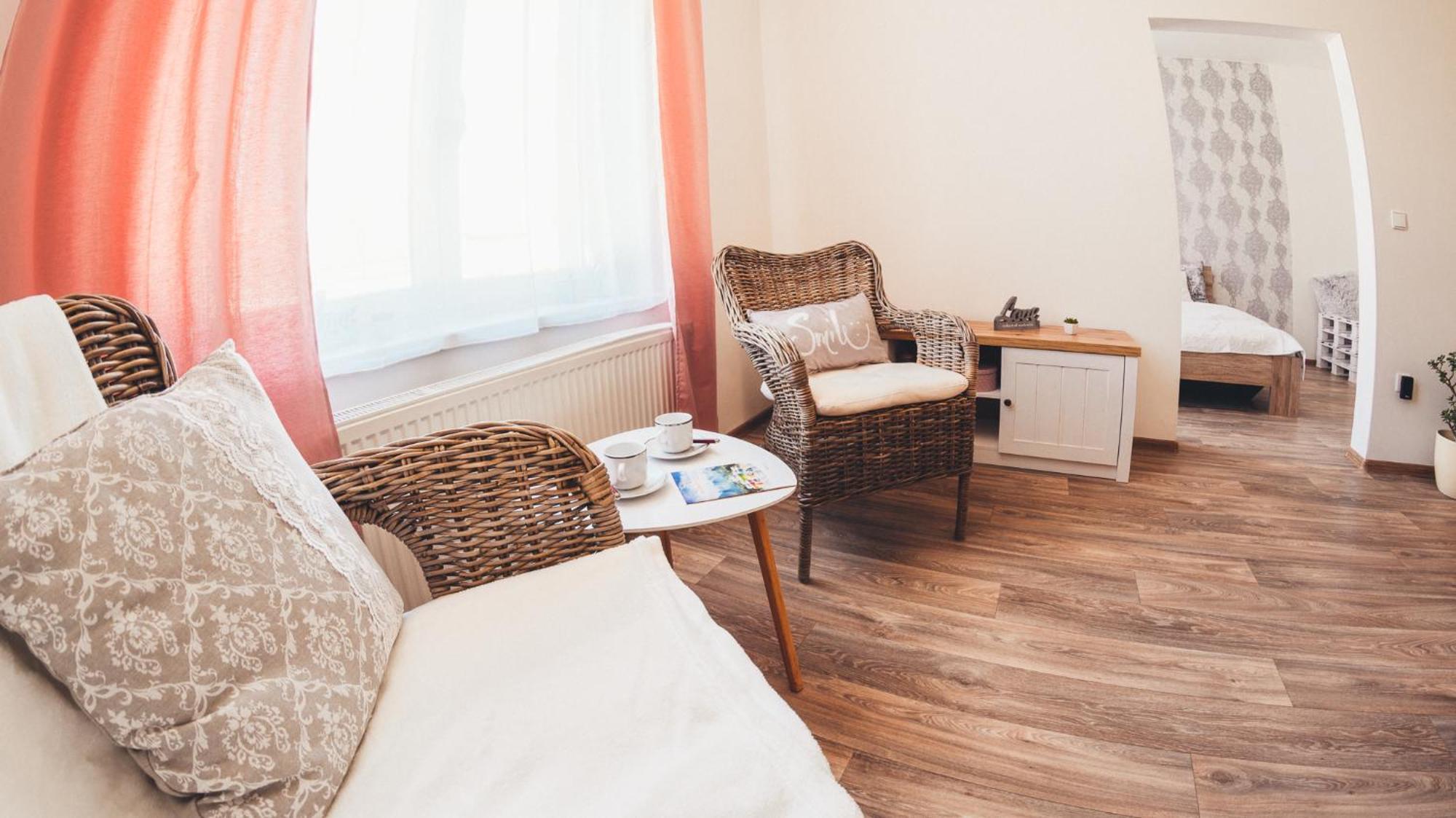 Stylovy Apartman V Centru Nachoda Экстерьер фото